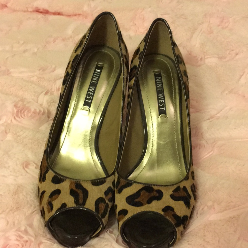 Nine West leopard heel with peep toe size 7 1/2